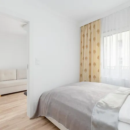 Kamienica Boguslawa X Nr 29-19 By Renters *